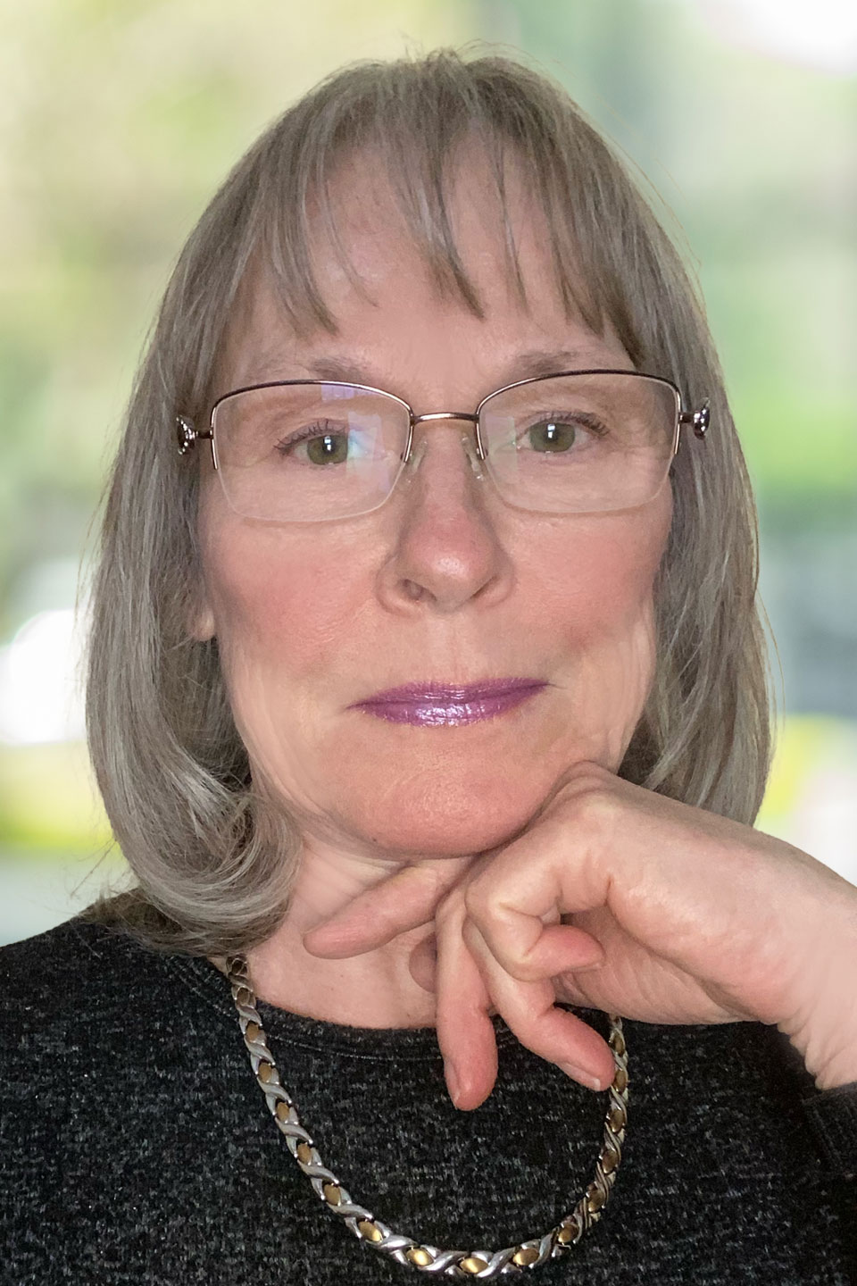 Headshot of Rhonda Harvey